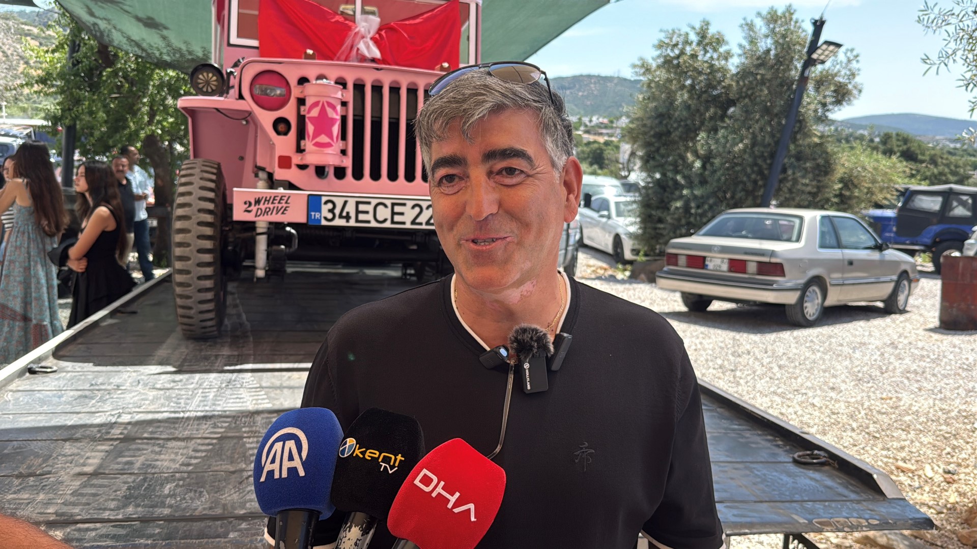 Hurda cipi babası yenileyip pembeye boyadı, nişanlısına çeyiz hediyesi yaptı