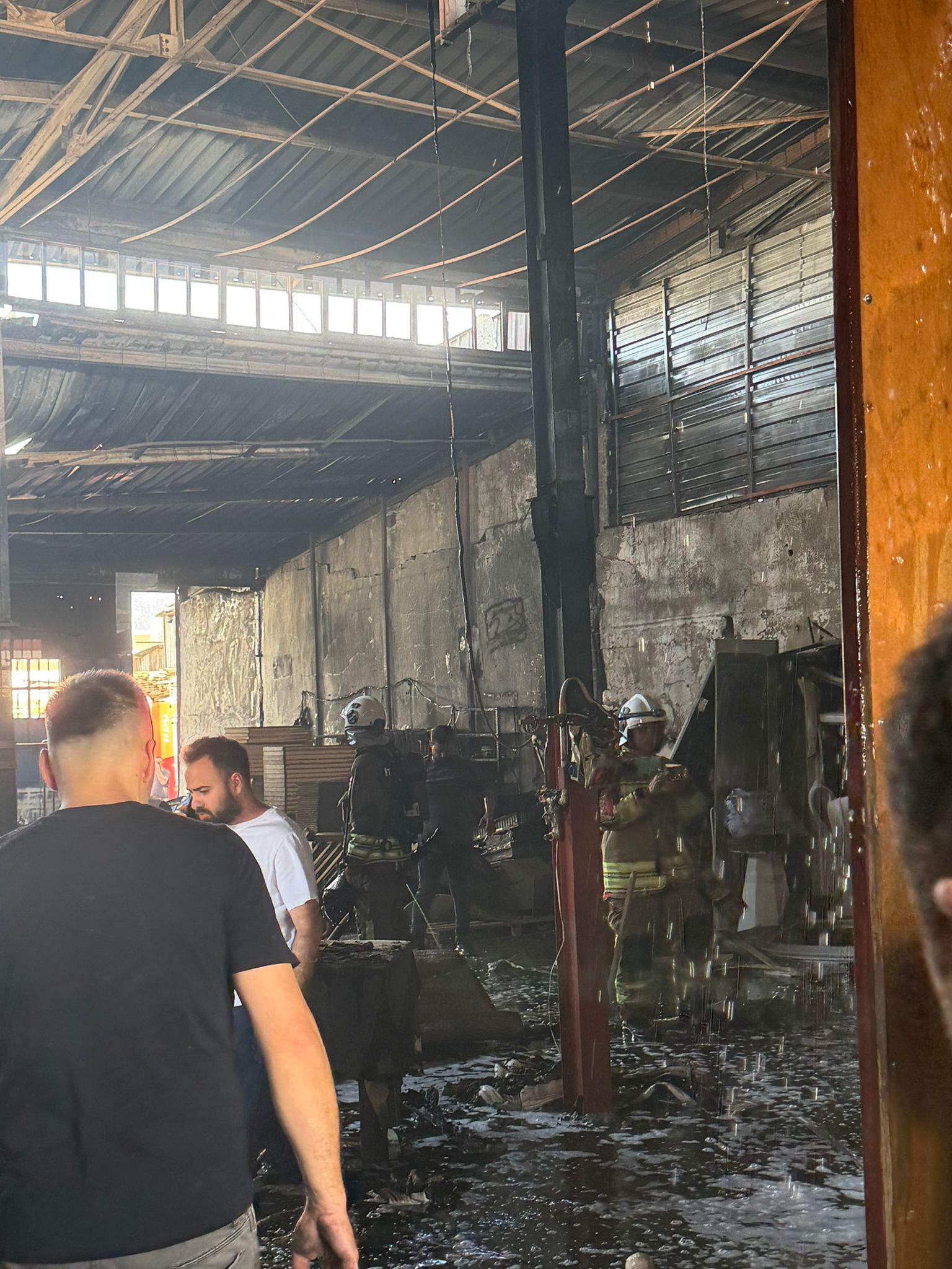 Hatay'da iş yerinde çıkan yangın söndürüldü