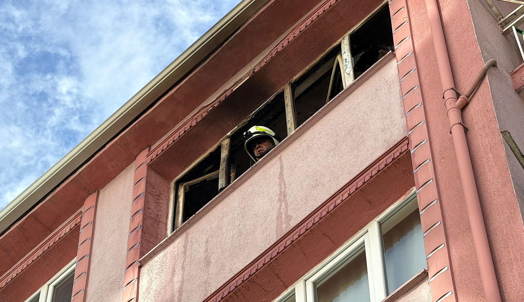 Yangında mahsur kalan kadın ağır yaralandı