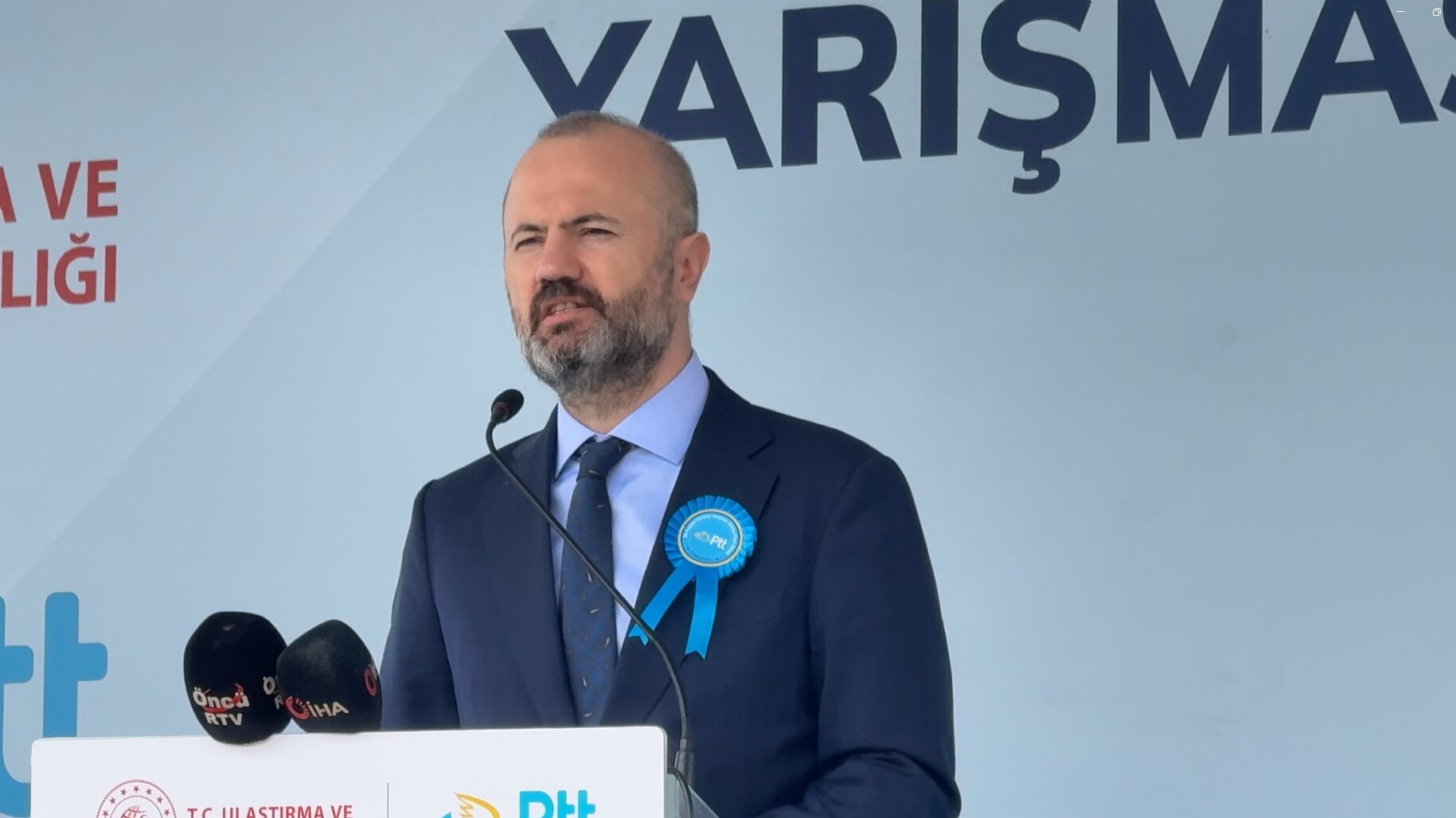 Postacılar yağmur altında yarıştı